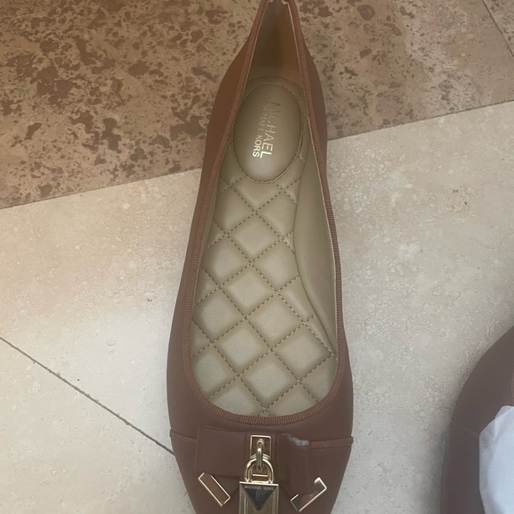 Michael Kors Alice ballet Leather . - Picture 3 of 5
